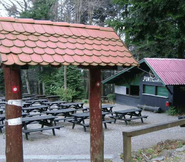 Planinarski dom Grafičar, 864 m, Medvednica